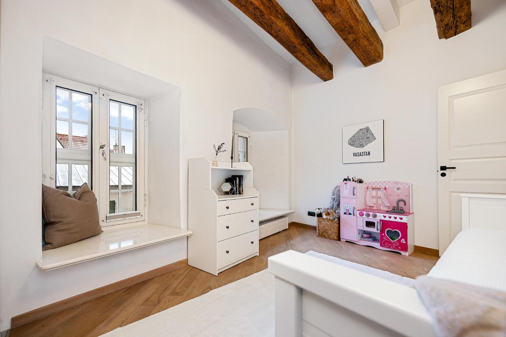 Apartment Modern Charm In Old Town Tallinn